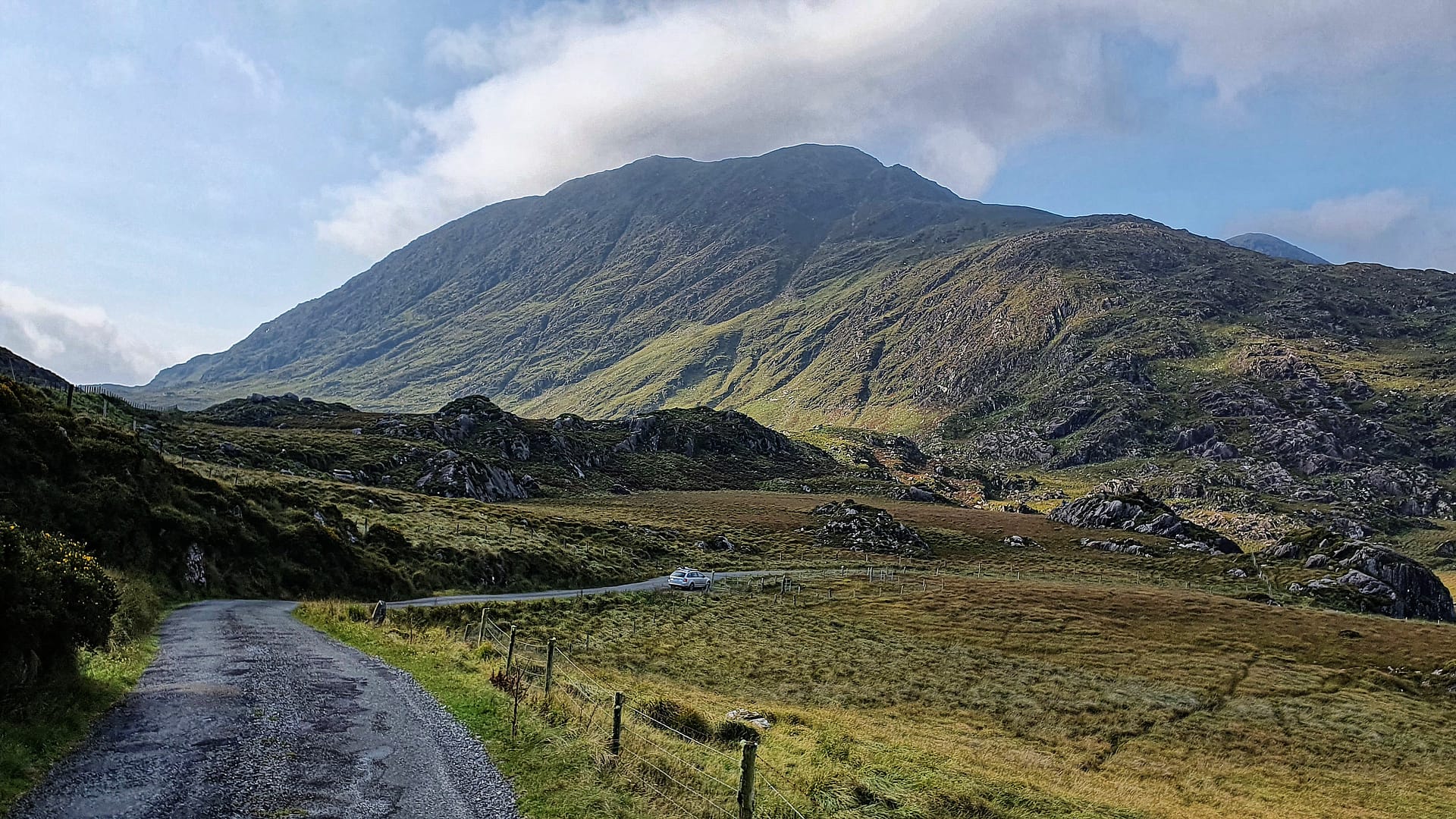 Heading to the Black Valley from the eastern side